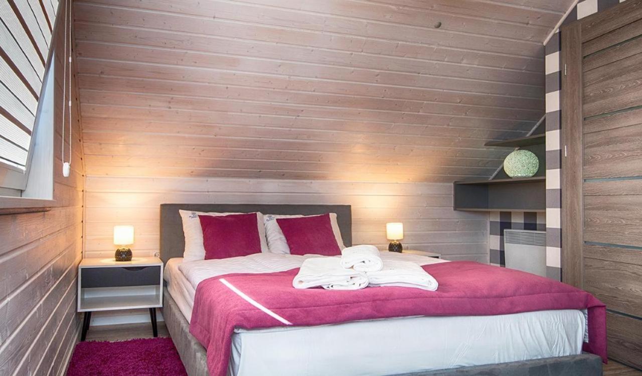 Fla-Uta Sianozety Villa Екстериор снимка